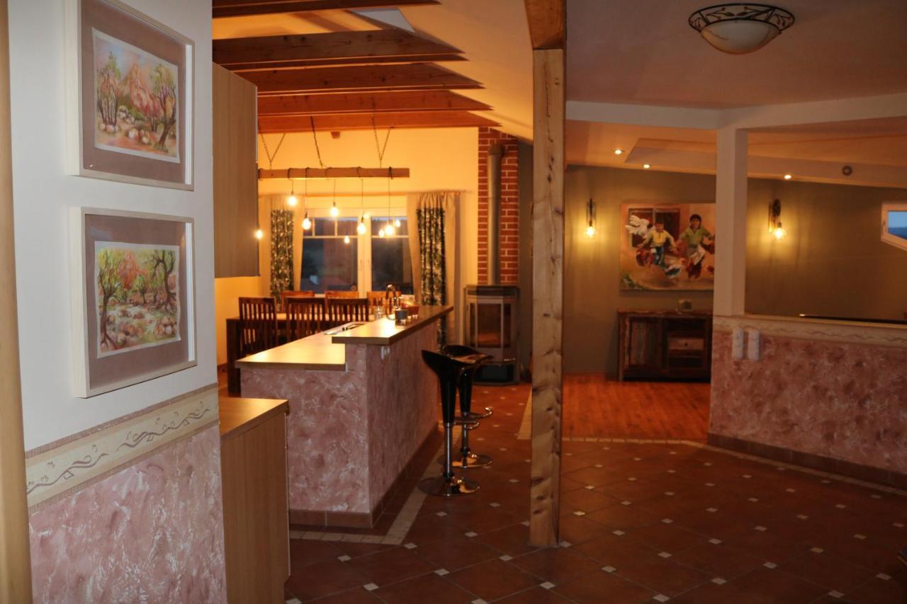 Helle, Offene Dachgeschosswohnung Mit Terrasse Oberloisdorf Exteriér fotografie