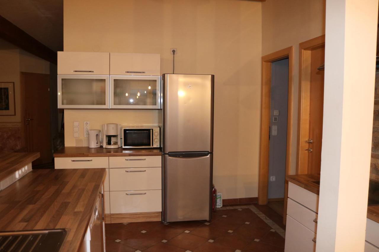 Helle, Offene Dachgeschosswohnung Mit Terrasse Oberloisdorf Exteriér fotografie