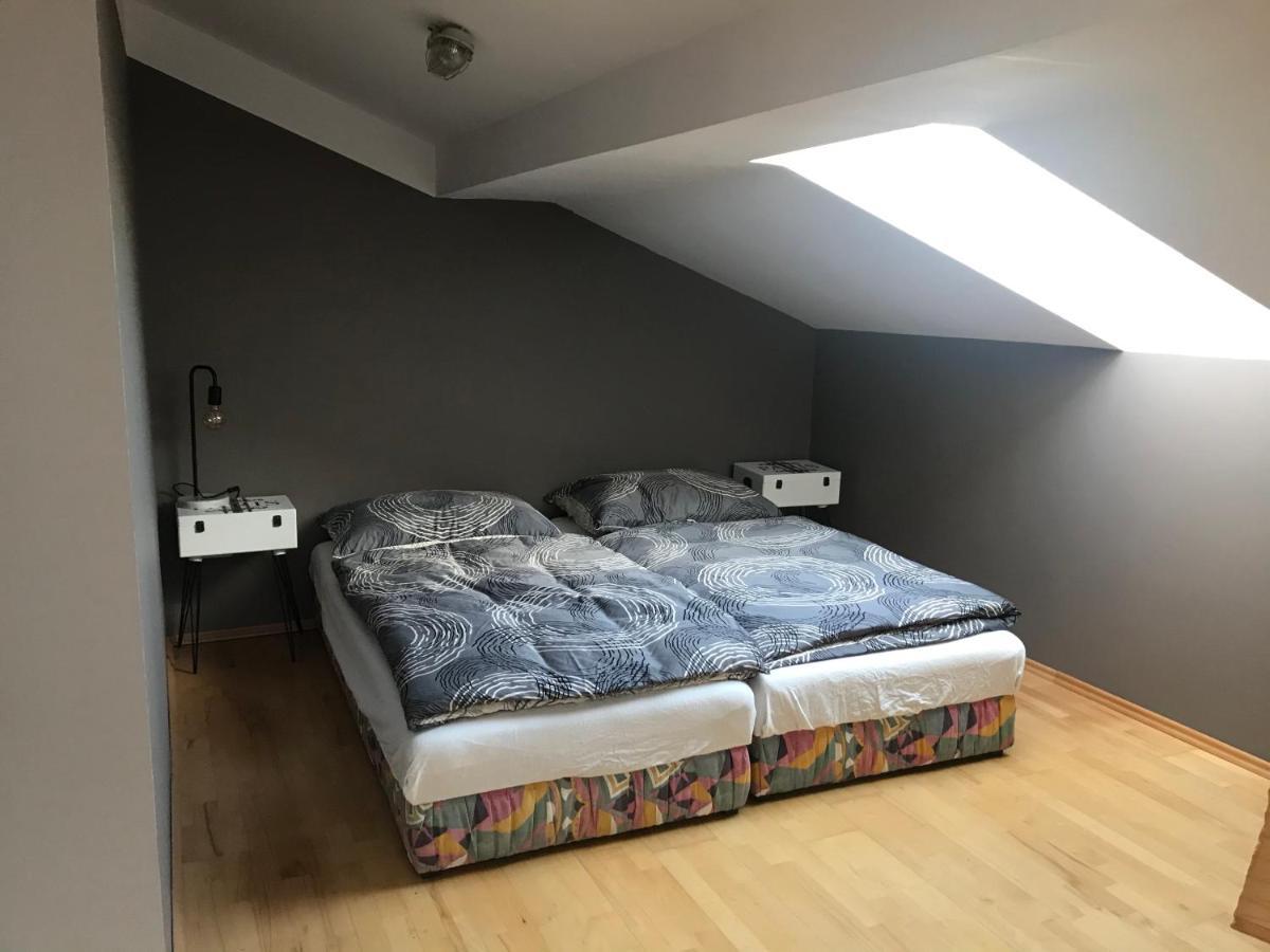 Helle, Offene Dachgeschosswohnung Mit Terrasse Oberloisdorf Exteriér fotografie