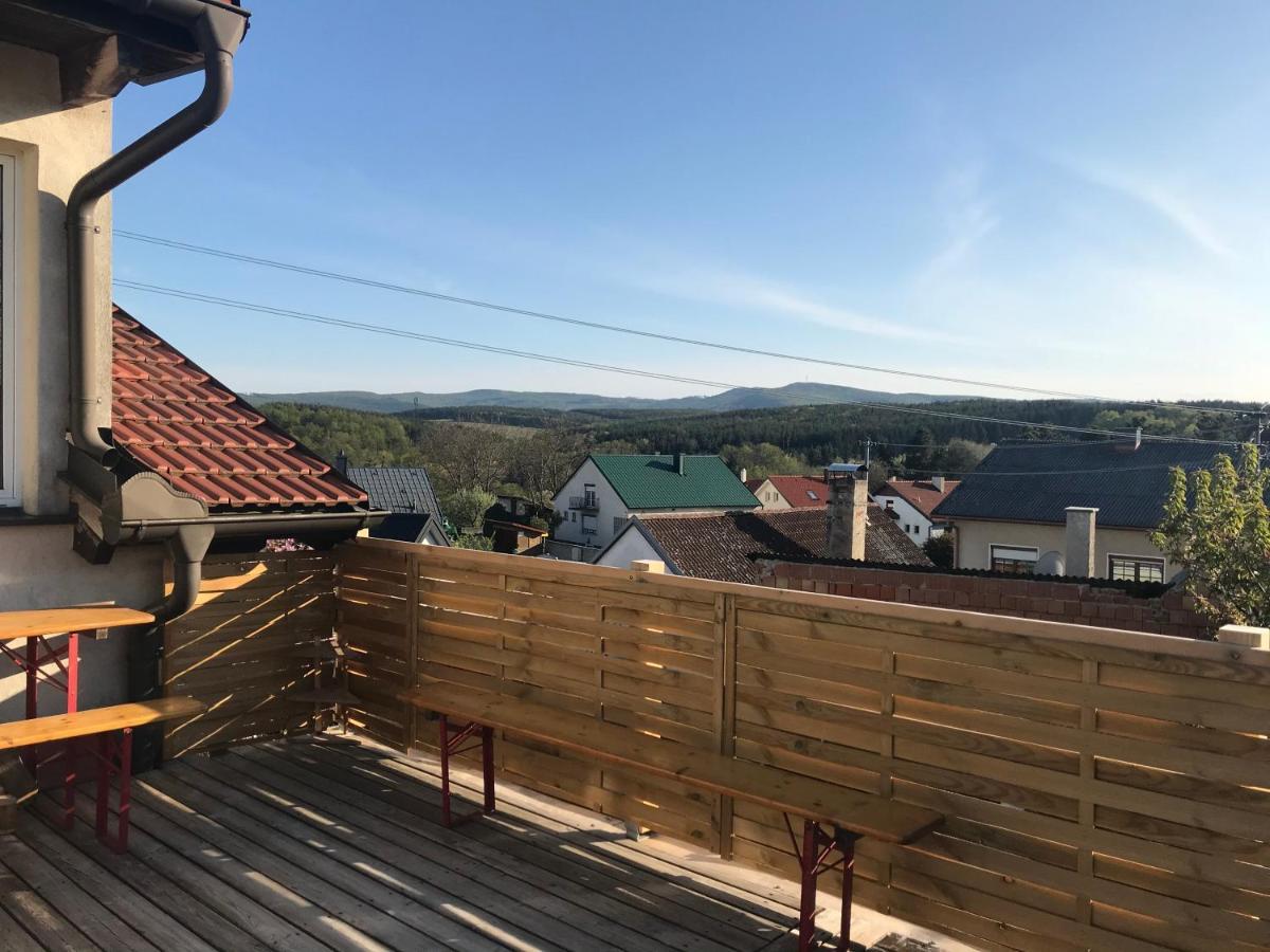 Helle, Offene Dachgeschosswohnung Mit Terrasse Oberloisdorf Exteriér fotografie
